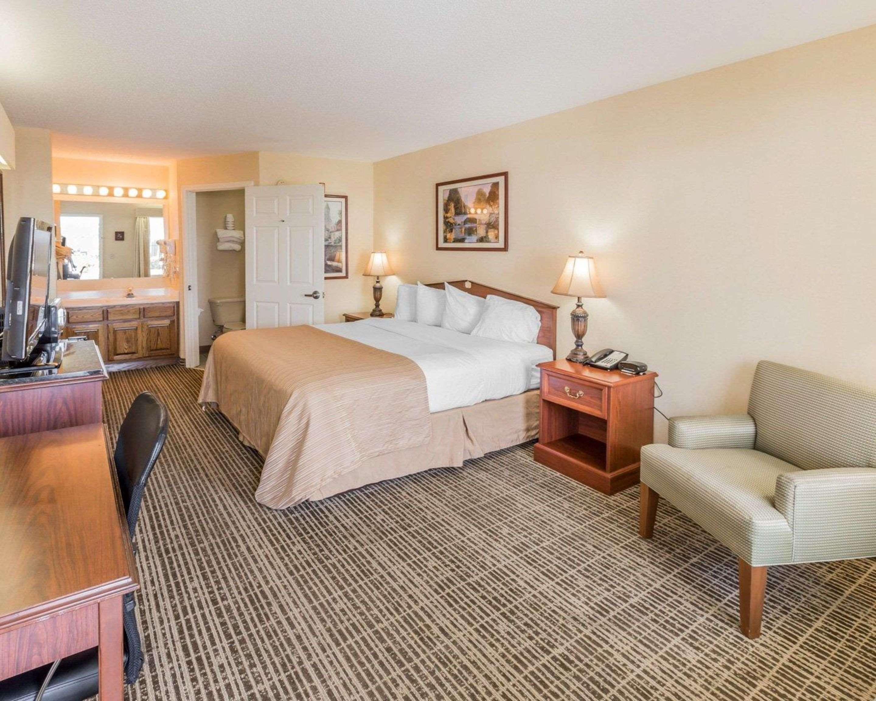 Quality Inn Sylacauga Exterior photo