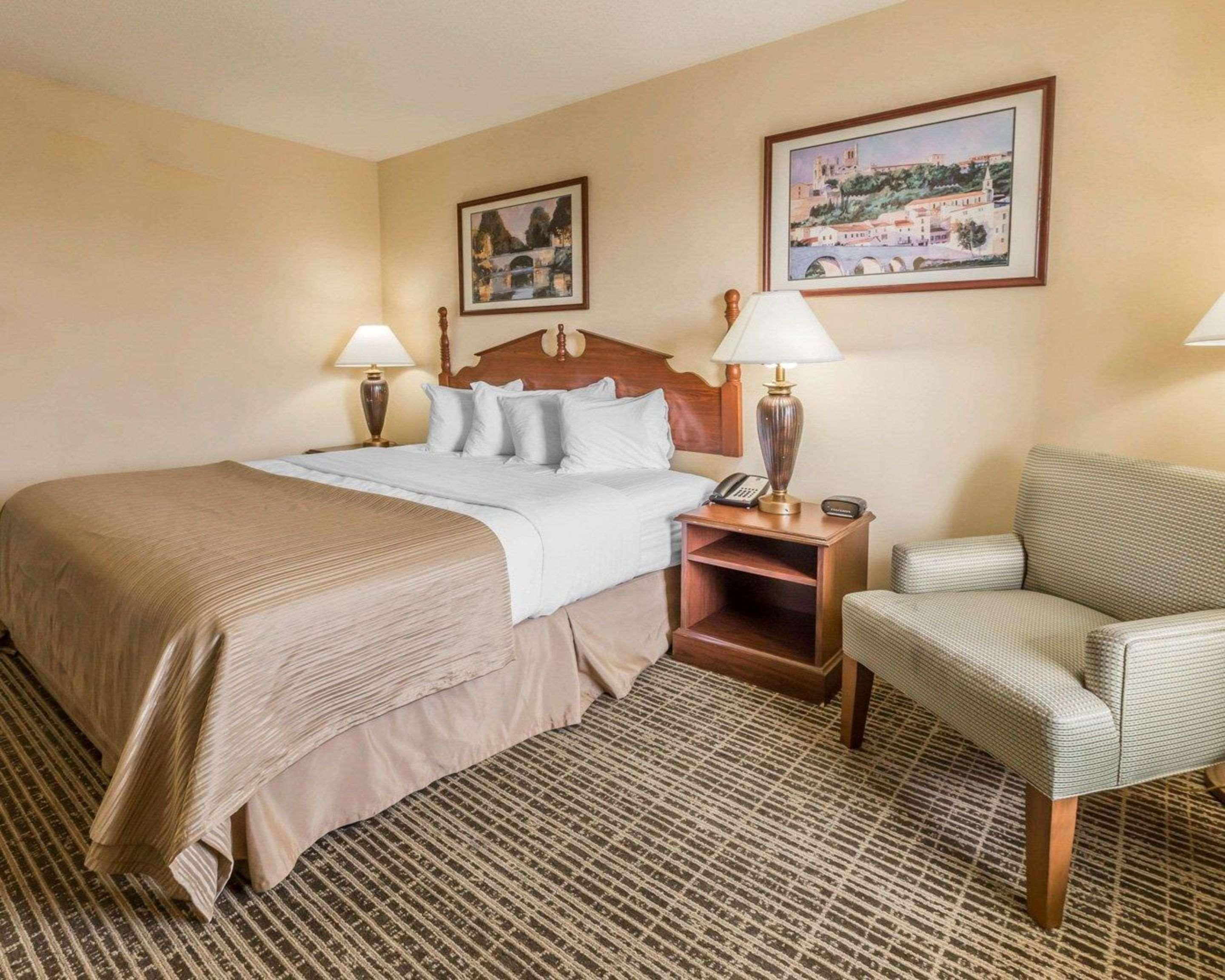 Quality Inn Sylacauga Exterior photo